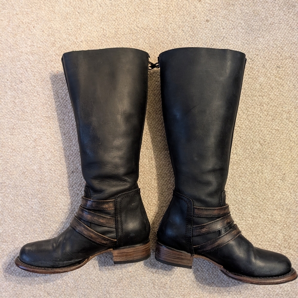 Raylene - Picture 2 of 6